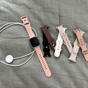SOLD. Series 5 Apple Watch w/ Charger & Extra Bands